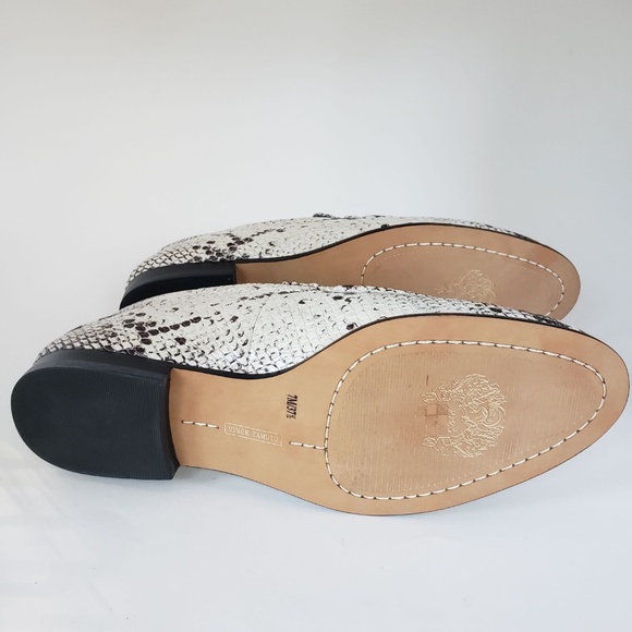 Vince Camuto women's snakeskin-style loafers size 7M - Picture 5 of 10